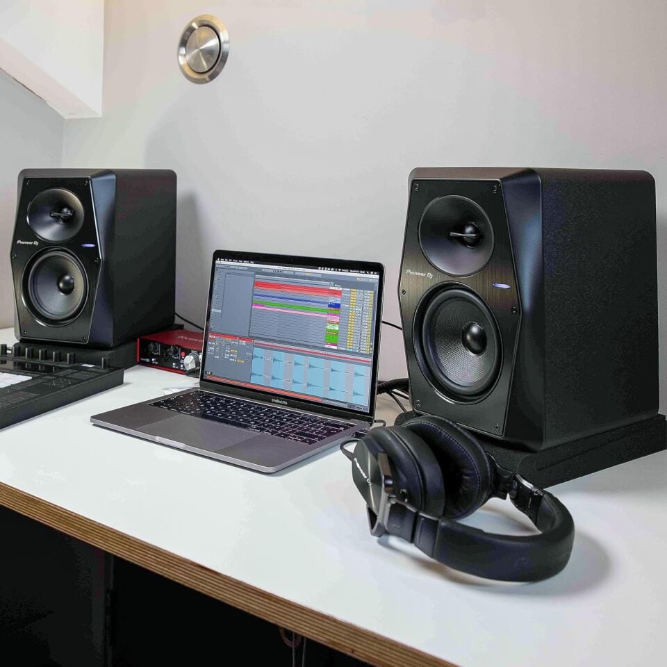 PIONEER VM 50 STÜDYO /DJ  AKTİF  MONİTÖR HOPERLÖRÜ (TEK)